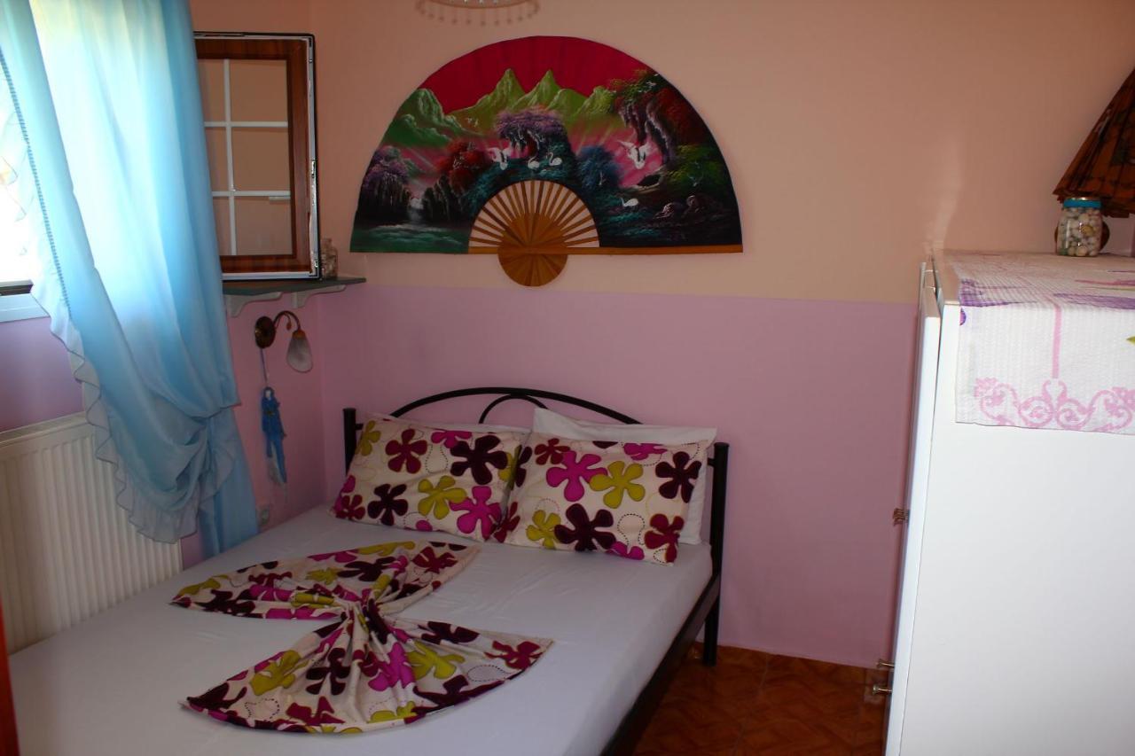 Vanna'S Holiday House Ієрісос Екстер'єр фото